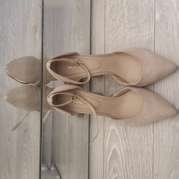 Mint condition Aldo Heels - Picture 3 of 6